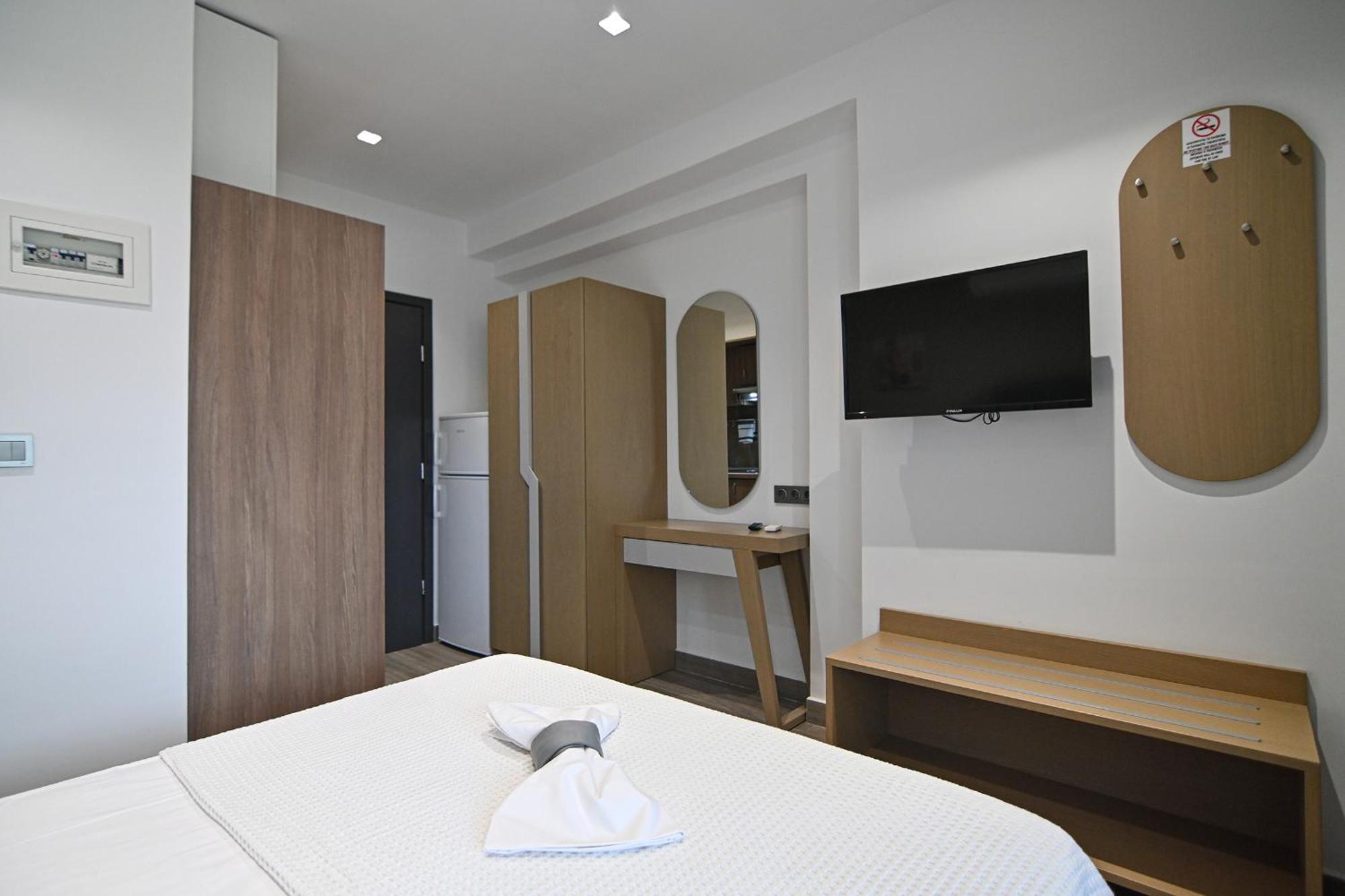 Amalia Rooms Sea View Vrasná Exterior foto