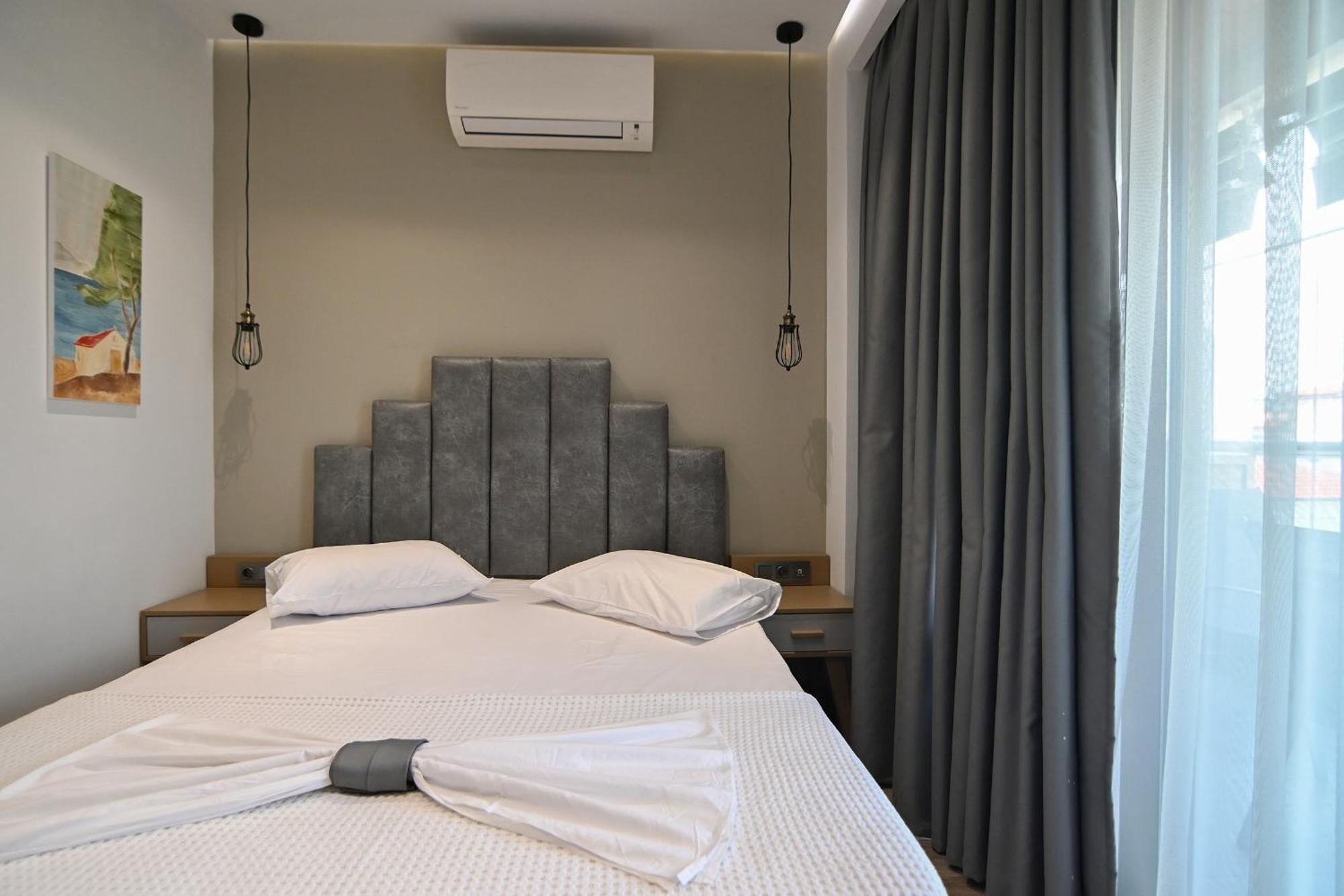Amalia Rooms Sea View Vrasná Exterior foto