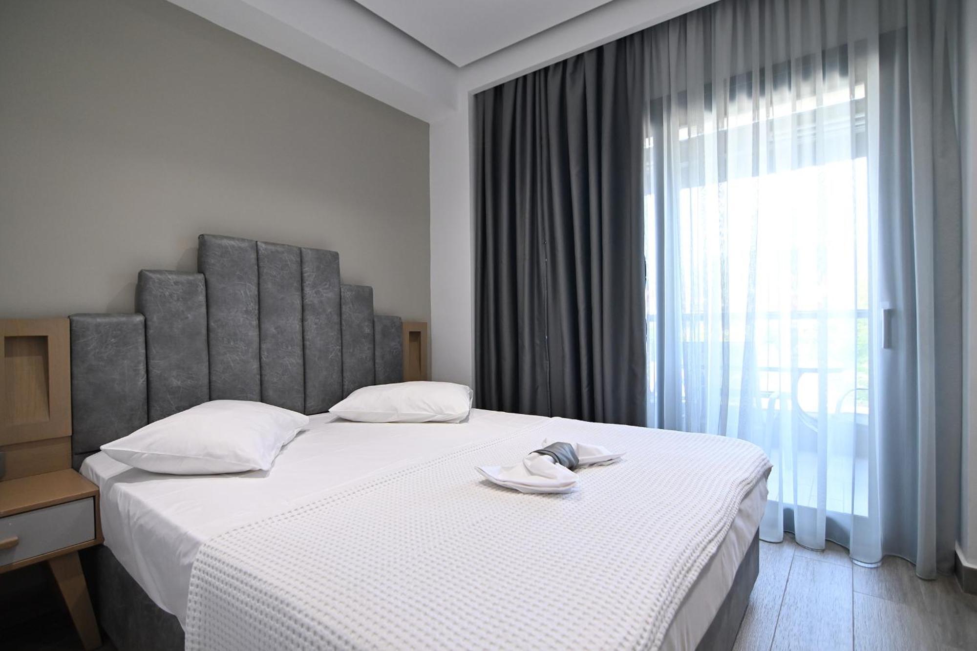 Amalia Rooms Sea View Vrasná Exterior foto